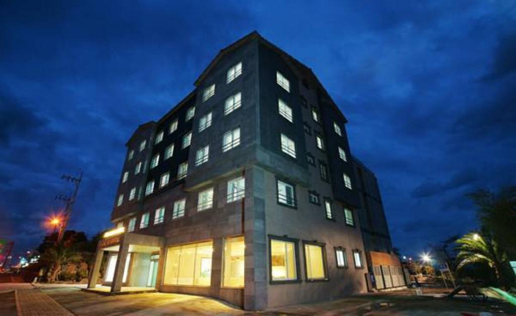 Seongsan Aqua Beach Hotel Seogwipo Exterior photo