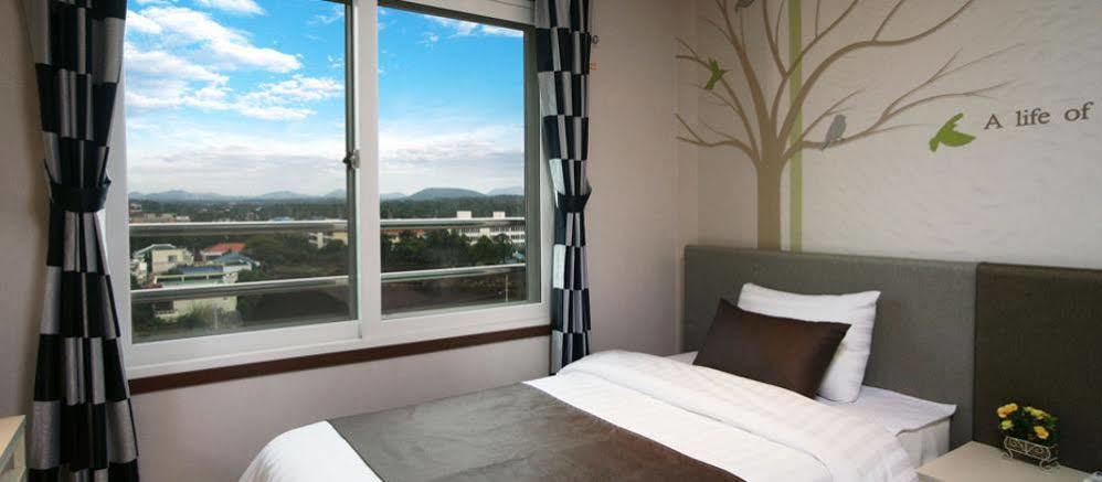 Seongsan Aqua Beach Hotel Seogwipo Exterior photo